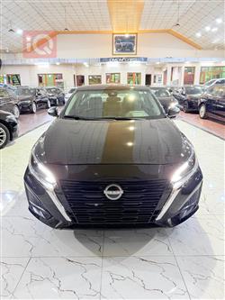 نيسان ألتيما